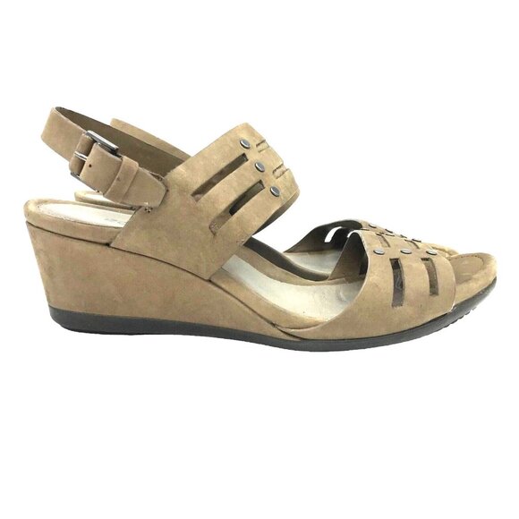 ECCO Wedge Sandals Womens 6/37 Tan Vegan Leather Straps Buckle 2" Platform - Picture 1 of 9